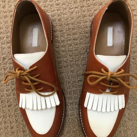 Classic Vintage inspired Oxford Shoes - Picture 2 of 4